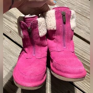 Kookaburra by Ugg kids size 1